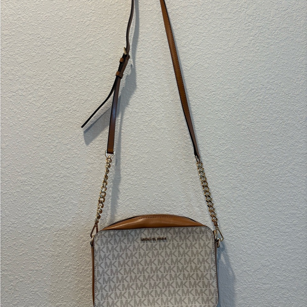 Michael Kors Cream and Tan Crossbody Bag - Picture 7 of 8
